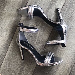 KENNETH COLE Silver Leather Ankle Strap Heels